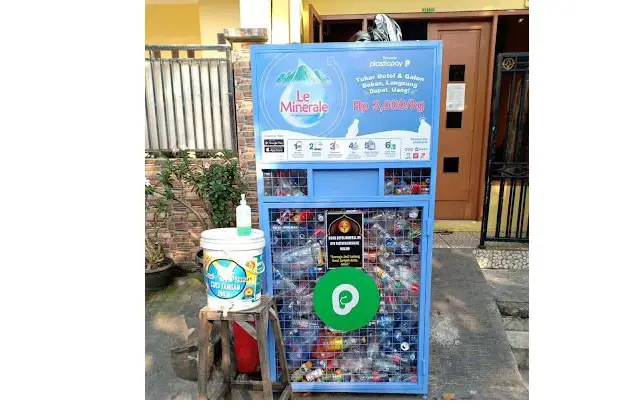 Le Minerale Berkomitmen...