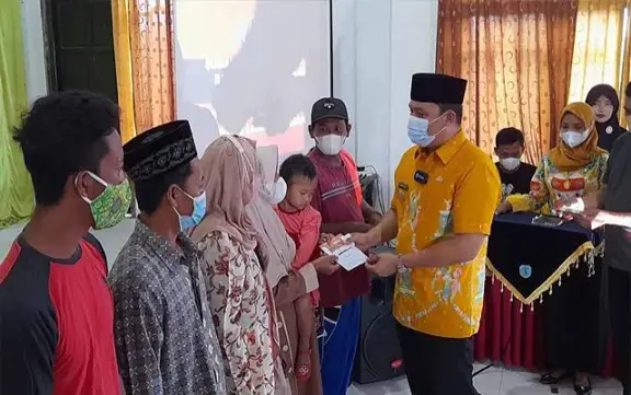 Terpuruk Karena Pandemi,...