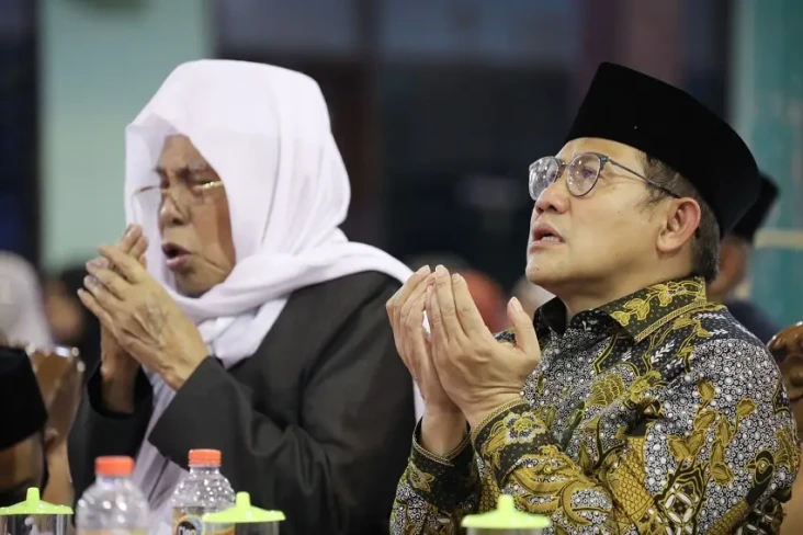 Kiai Nurul Huda Djazuli...