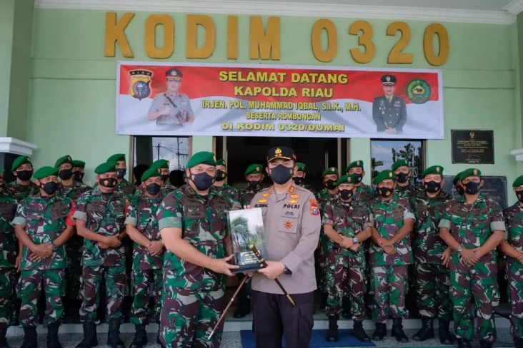 Keliling Dumai, Kapolda...
