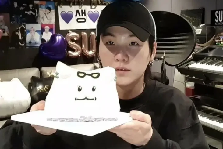Suga BTS Ulang Tahun...