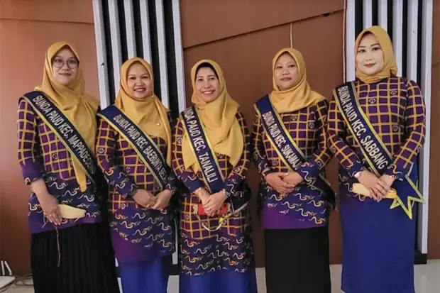 5 Camat Perempuan di...