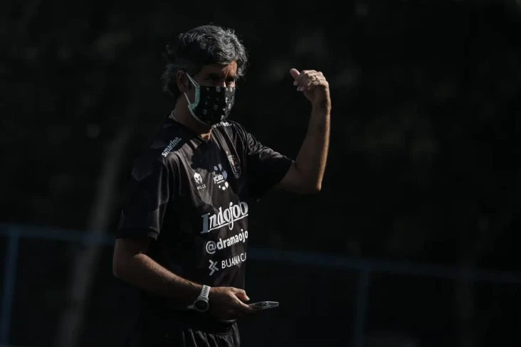 Bali United vs Persiraja...