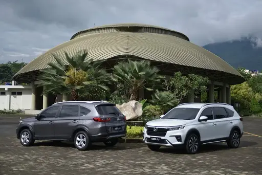 Perbandingan Fitur Honda...