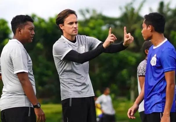PSIS Semarang vs Bhayangkara...