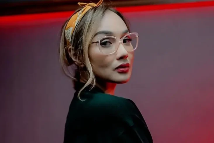 4 Artis yang Punya Indra...
