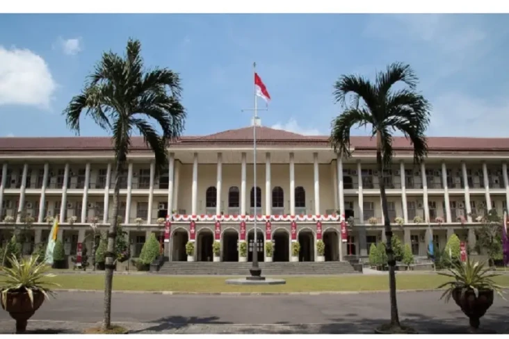 UGM Dukung Pendirian...