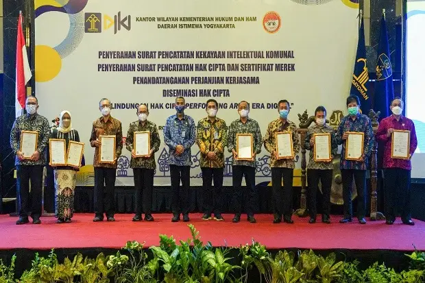 DJKI Berikan Delapan...