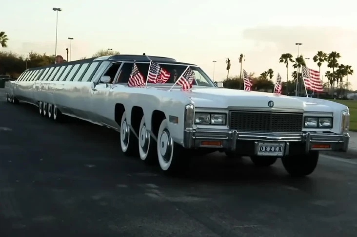 Rusak Parah, Cadillac...