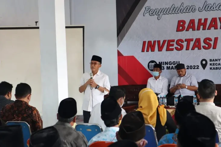 Anggota Komisi XI DPR...