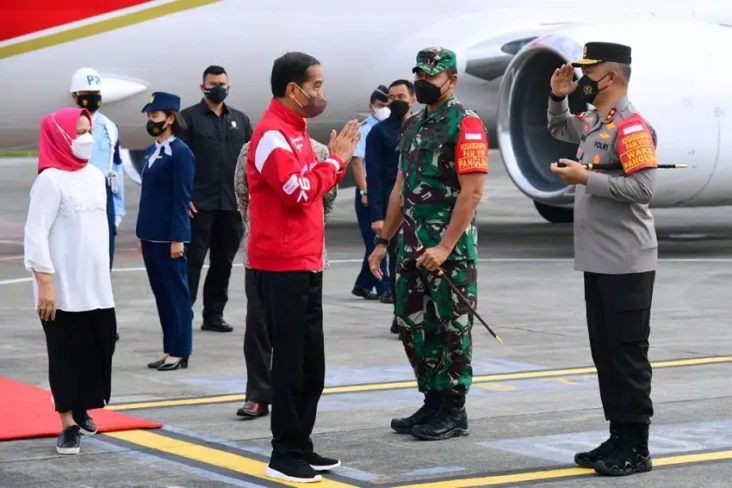 Jokowi Berkemah di IKN,...