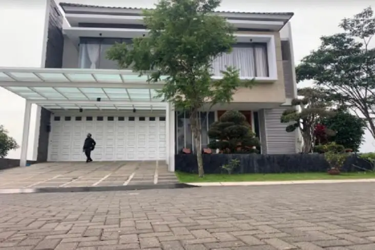 2 Rumah Milik Doni Salmanan...
