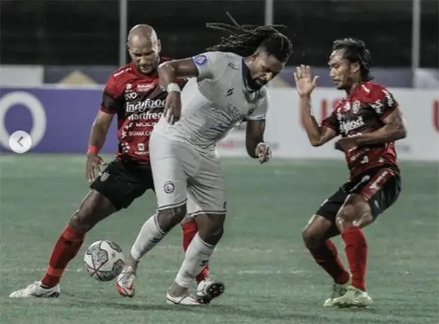 Hasil Bali United vs...