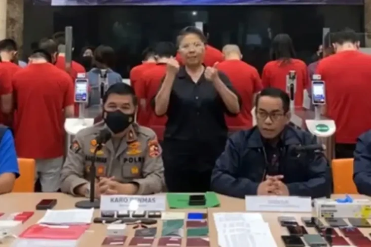 Ngaku Jadi Polisi, 26...