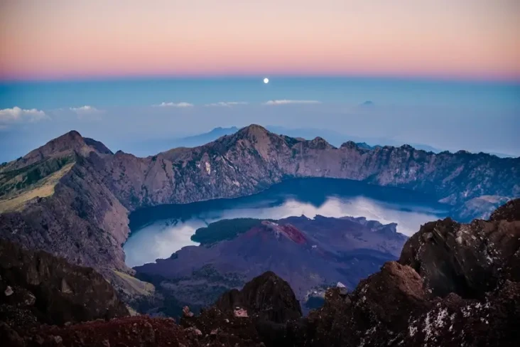 Fakta Tentang Gunung...
