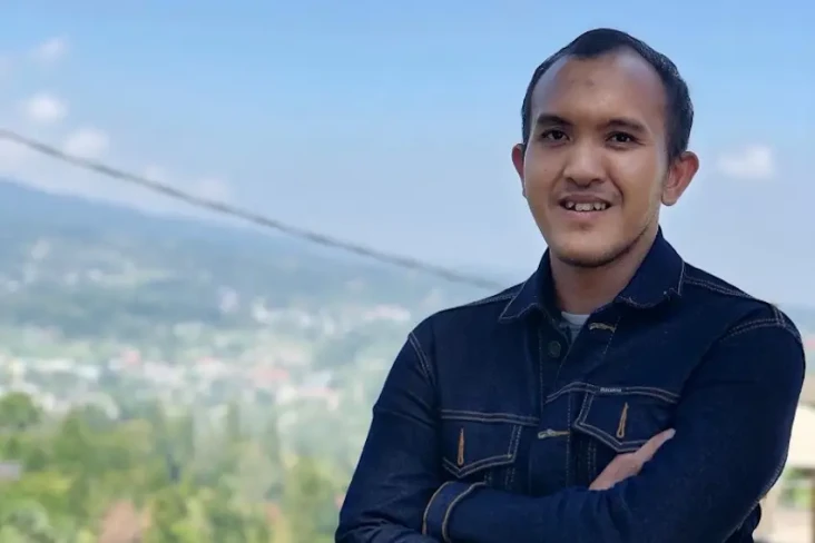 Cerai dengan Almaratu...