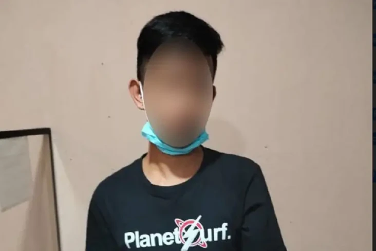 Usai Menikam Korban,...