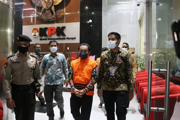 KPK Sita Rp10 Miliar...