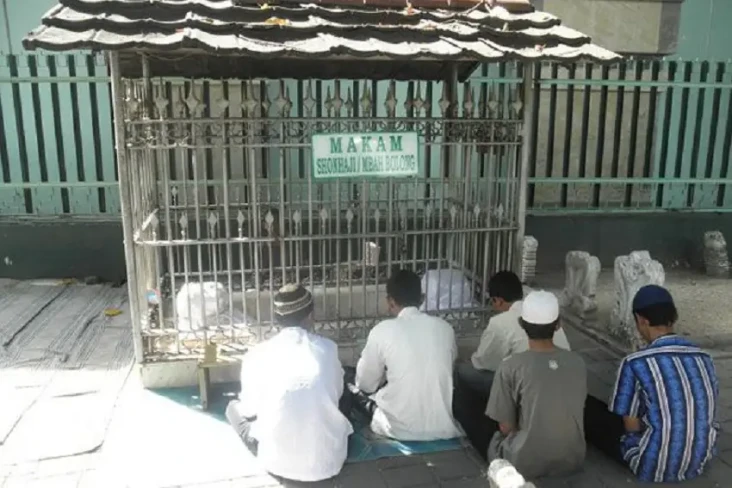 Karomah Mbah Bolong,...