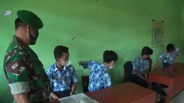 TNI Masuk ke Sekolah...