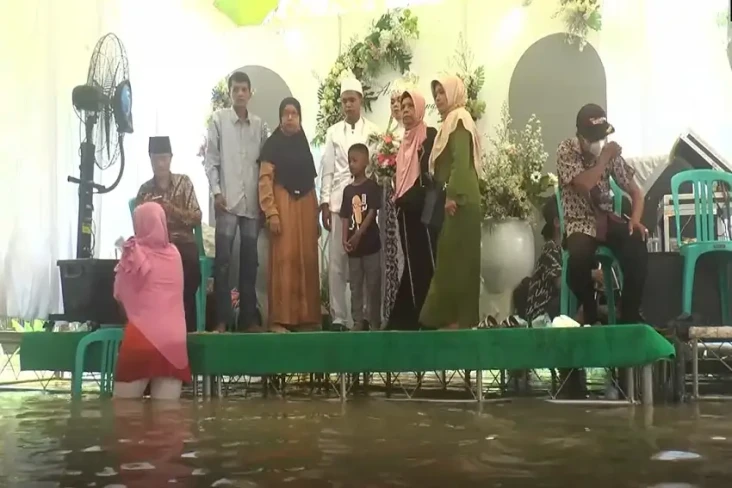 Momen Langka! Pengantin...