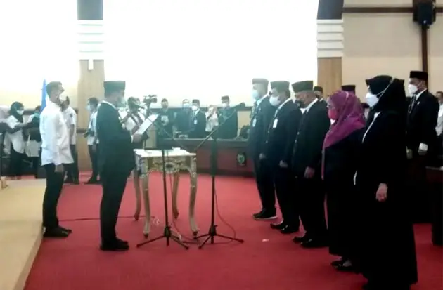 Gubernur Sulsel Lantik...