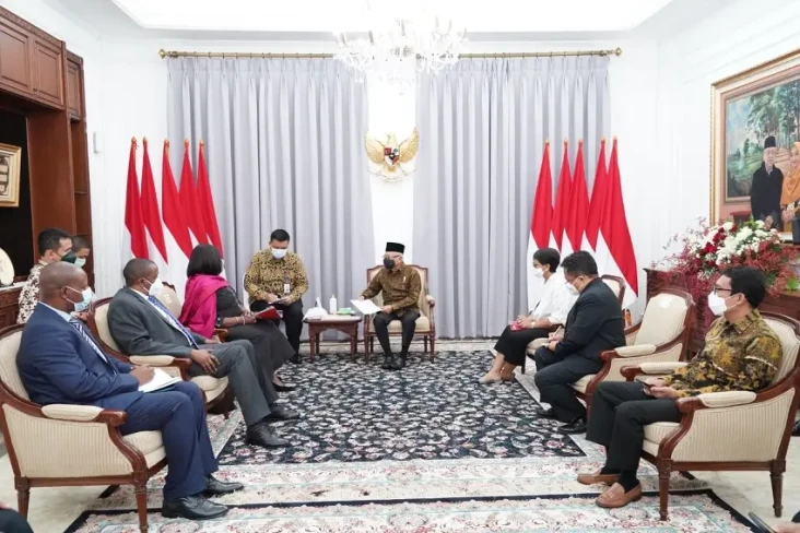 Wapres Terima Kunjungan...