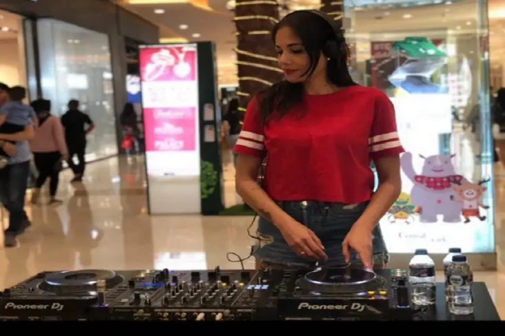 DJ Cantik yang Ditangkap...