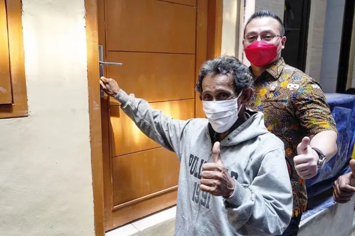 Anggota DPRD DKI Bantu...