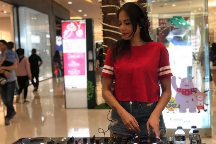 DJ Chantal Dewi Keluarkan...