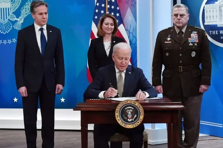 Jawab Permintaan Zelensky,...