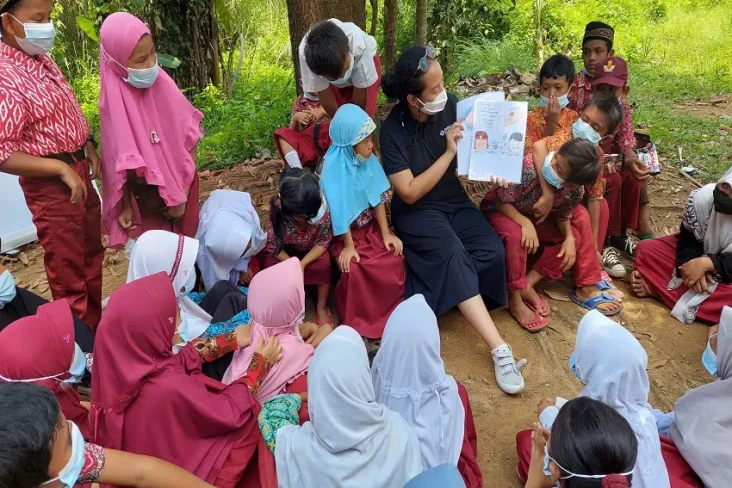 Bangun Generasi Bangsa,...