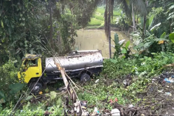 Ngeri, Penampakan Truk...