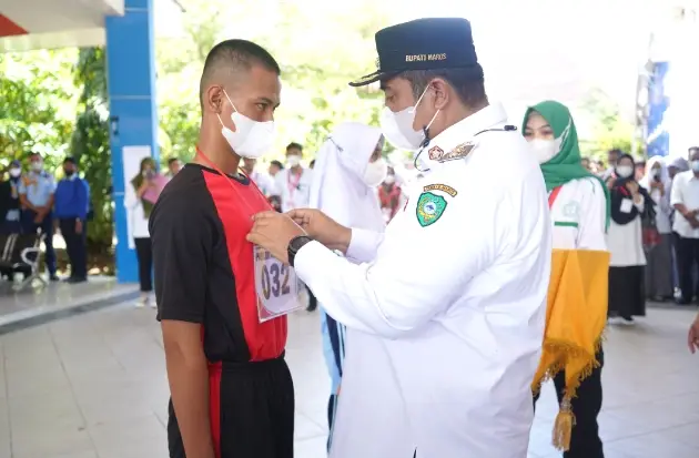 Ratusan Pelajar Ikuti...
