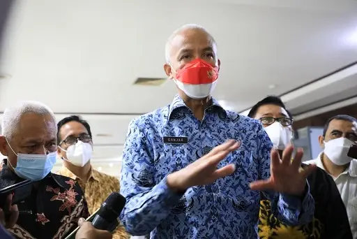 Polemik Minyak Goreng,...