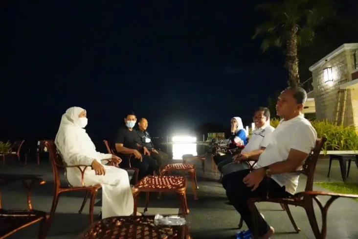 Malam-malam Gubernur...