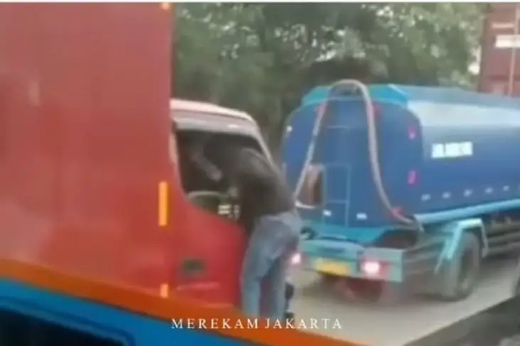 Polisi Identifikasi...