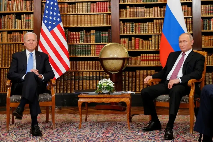 Kremlin pada Biden:...