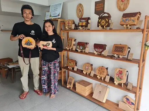 Penjualan Tas Kristik...