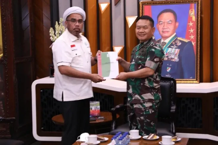 Ngabalin Daulat Jenderal...