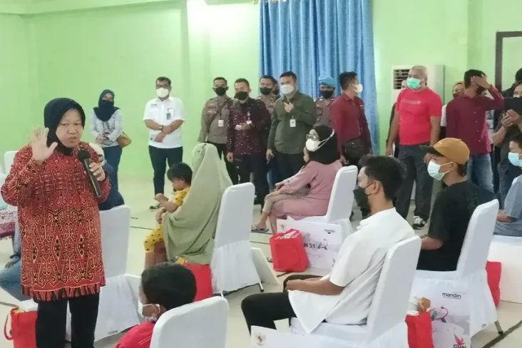 Risma ke Anak Yatim...