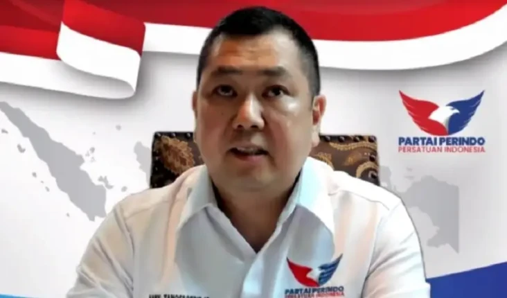 Ketua Umum DPP Partai...
