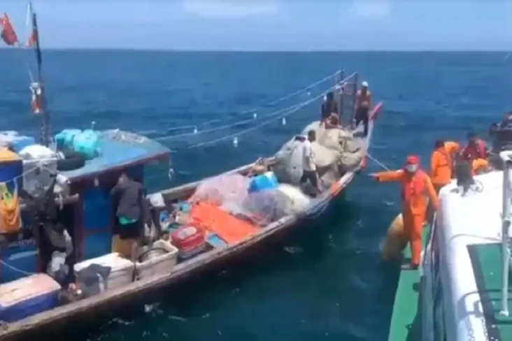 Kapal Kayu Angkut 89...