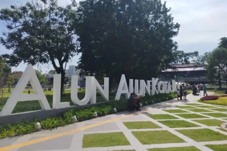Akhir Pekan, Pengunjung...