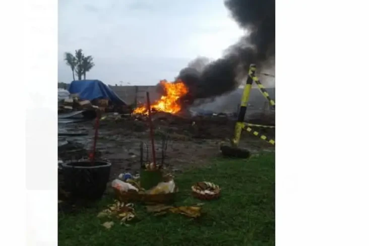 Penyerangan dan Pembakaran...