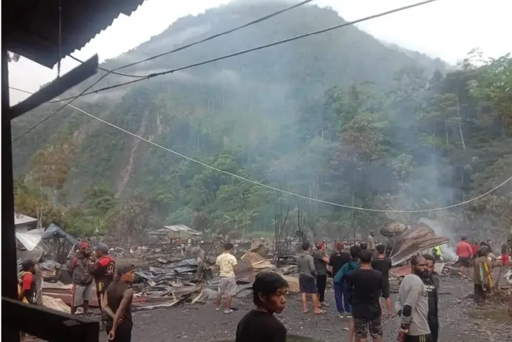 Penampakan Puing Bekas...