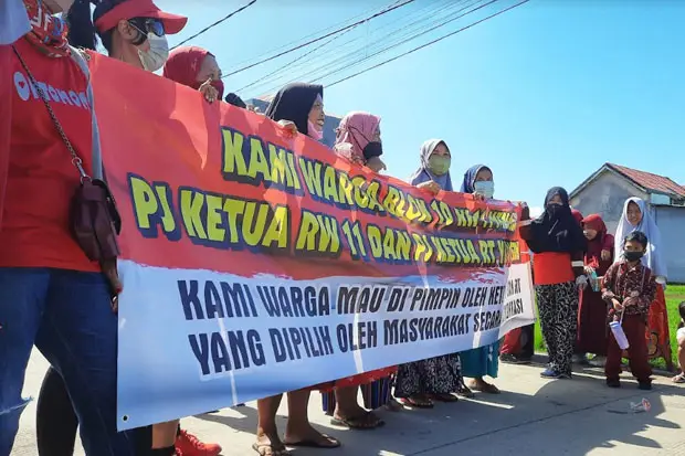 Warga Manggala Mundur...