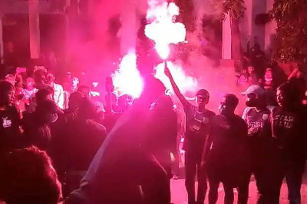 Persela Degradasi, Suporter...