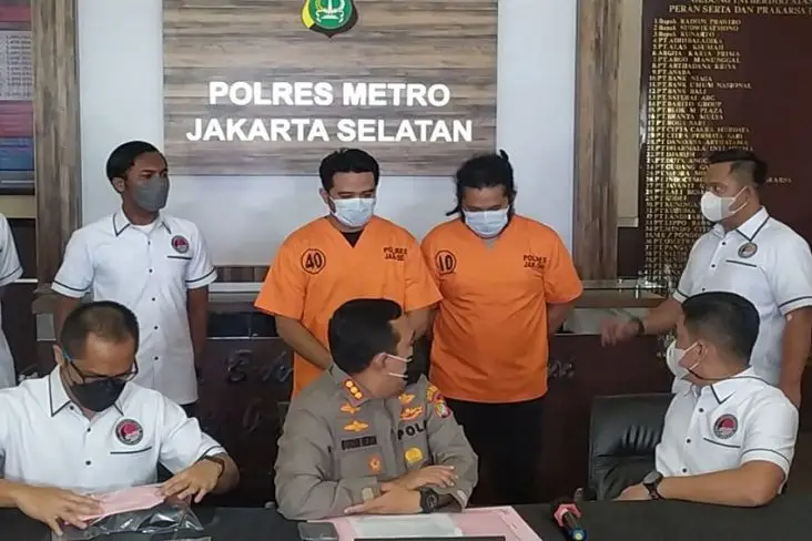 Polisi Dalami Kemungkinan...