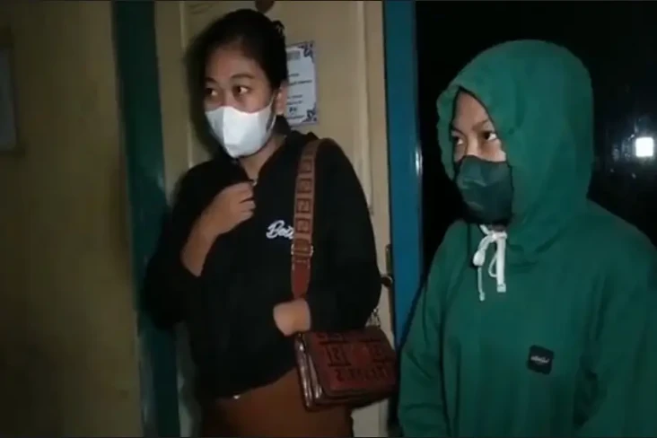 Asyik Pesta Terlarang...